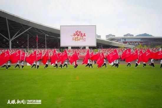 30岁的意大利左边后卫斯皮纳佐拉在2019年加盟罗马，他的合同在明夏到期。